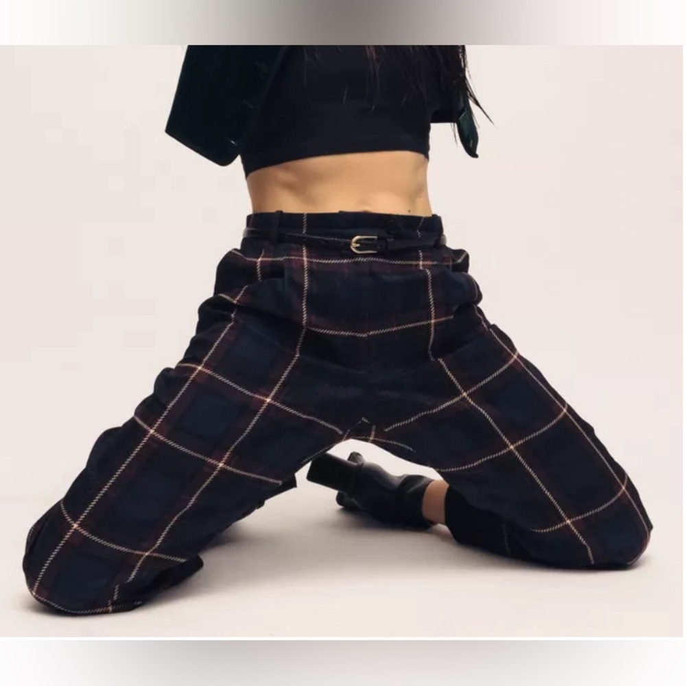 DRIES VAN NOTEN CROPPED PANT FOR SALE. Worn once for a photoshoot!